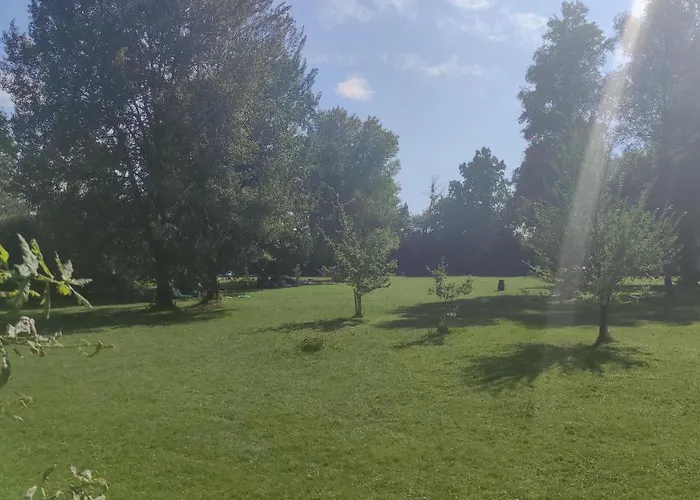 Glamping Wallersee - Unter Dem Kastanienbaum Semesterbostad